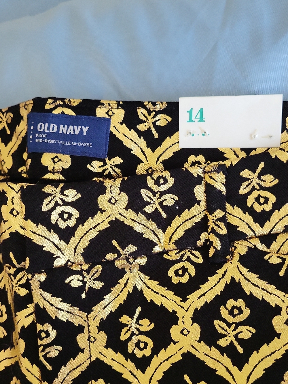 Old Navy Black and Gold Floral Jacquard Pixie Pants